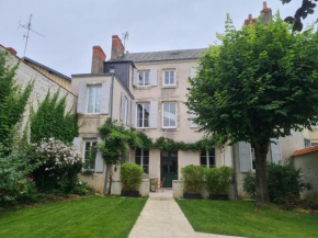Villa Châteauroux, 9 pièces, 15 personnes - FR-1-591-322
